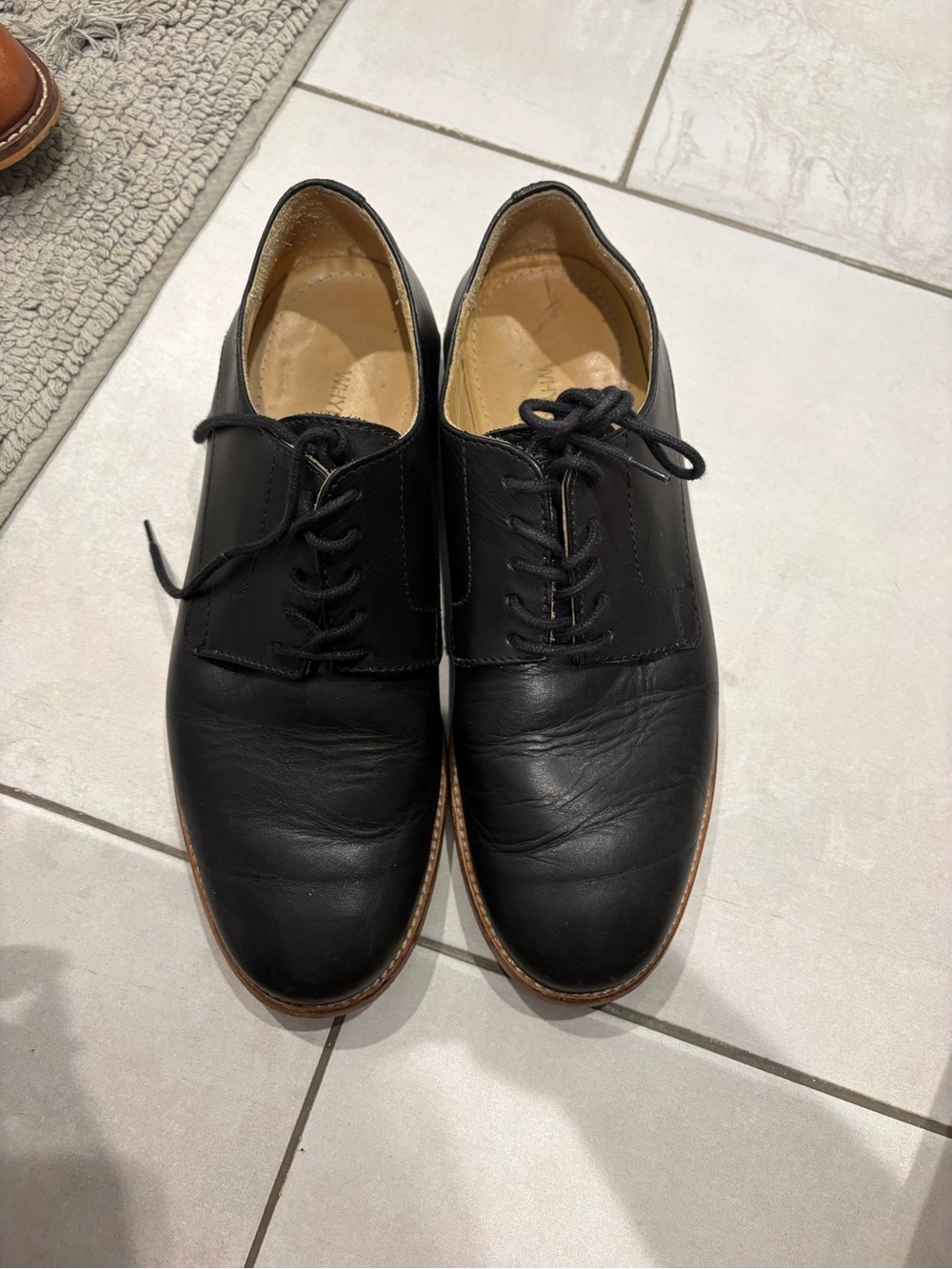 Men's Black Leather Derby Shoes — Classic Lace-Up Oxford Style